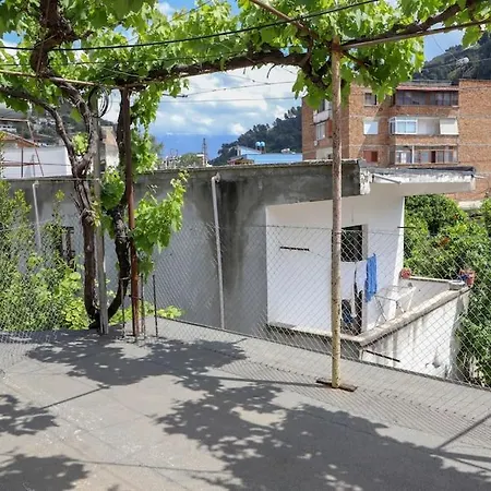 Ferienhaus Toni Berat